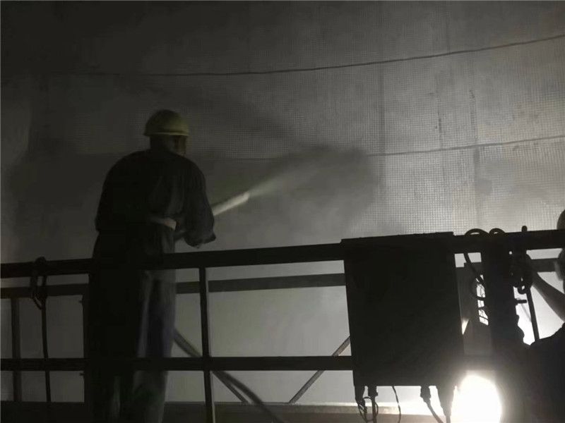 高強耐磨料施工現場